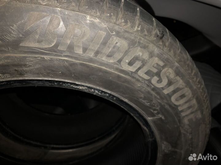 Bridgestone Alenza 001 235/65 R17 108V