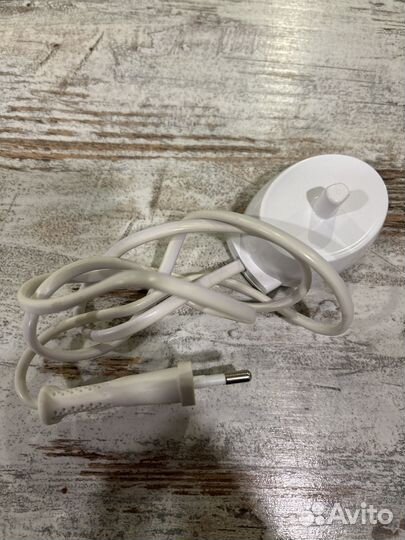 Зарядка для зубной щетки Braun