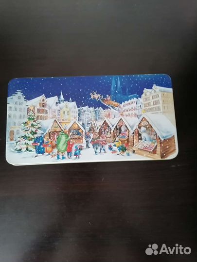 Подарочная новогодняя коробка