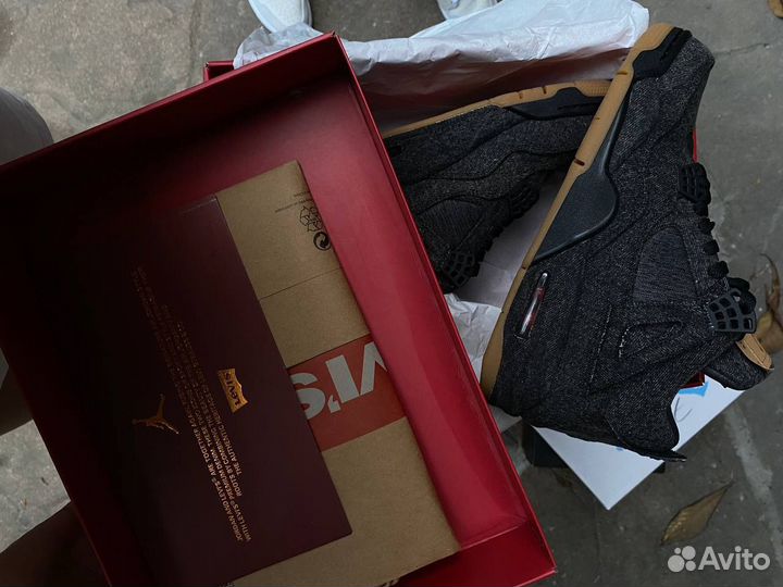 Nike Air Jordan 4 Retro x Levis Tag (41 размер)