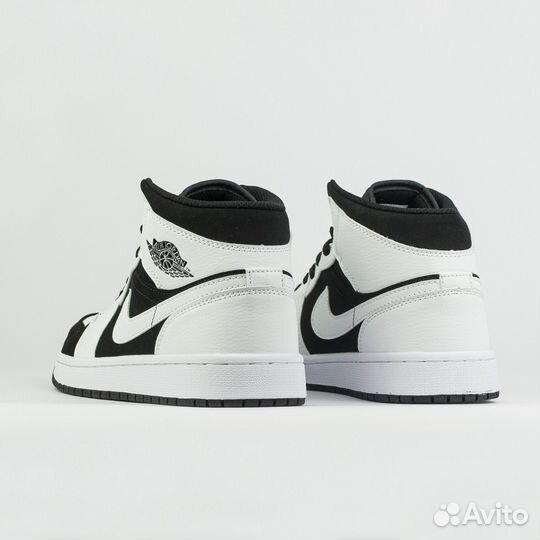 Nike Air Jordan 1 White / Black