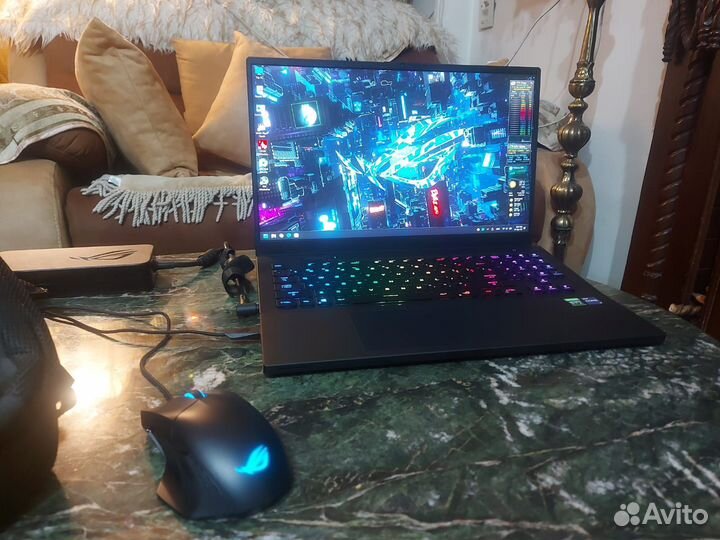 Asus Rog zephyrus S17,Core i9,RTX 3080 16 GB,2K