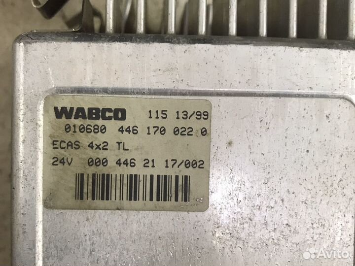 Блок управления подвеской Mercedes 4461700220