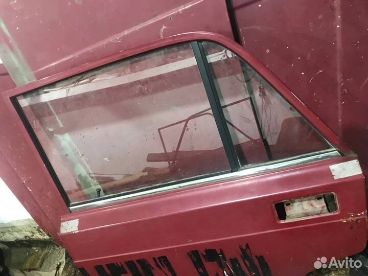 Задняя дверь левая от 2105