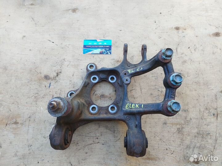 Кулак задний левый Мазда 6 GL