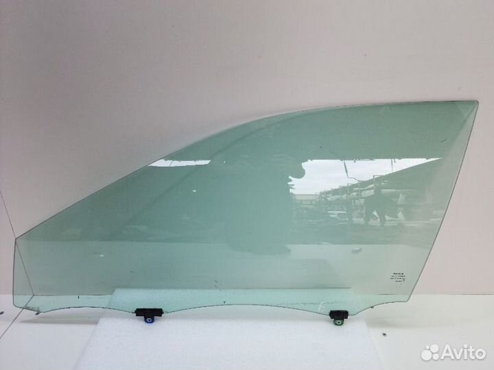 Стекло двери опускное переднее левое Toyota Camry