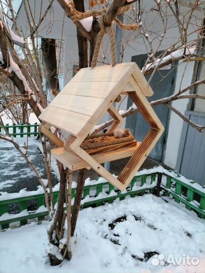 Кормушка для птиц