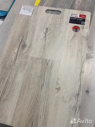 Кварцвиниловый ламинат