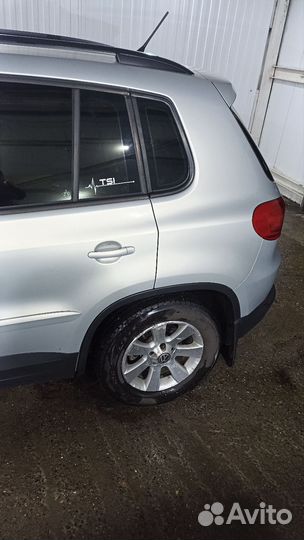 Volkswagen Tiguan 2.0 AT, 2011, 191 720 км