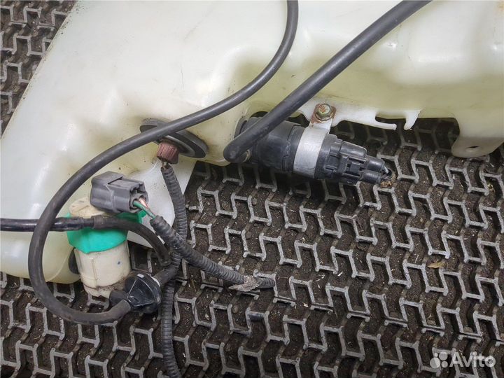 Бачок омывателя Infiniti QX56, 2012