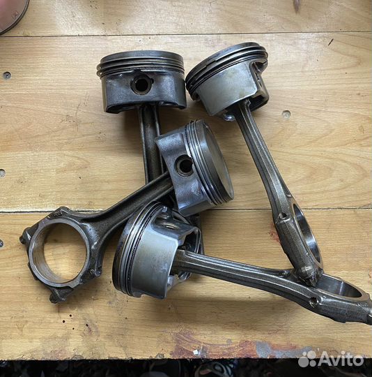 Поршни с шатуном Audi a6 v6 3.0