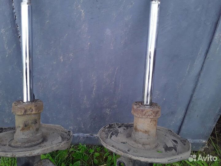 Передние стойки тойота спасио второго поколения