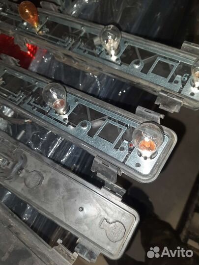 Держатель ламп фонаря на мерседес 639