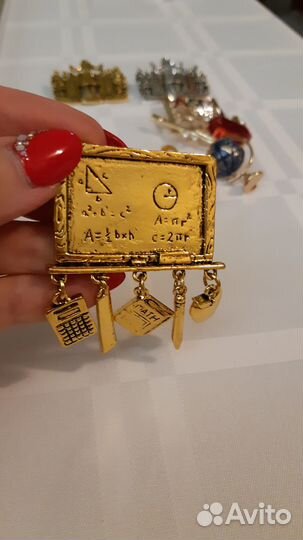 Подарок учителю брошь в барх.сумочке