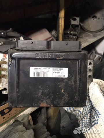 Renault Symbol блок управления двигателем