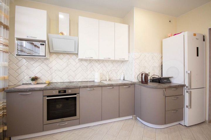 2-к. квартира, 75 м², 17/20 эт.