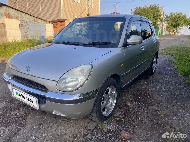 Toyota Duet 1.0 МТ, 2002, битый, 70 000 км