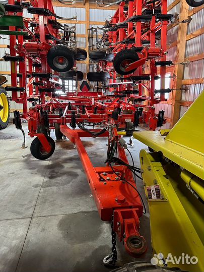 Культиватор Kuhn 5635, 2014