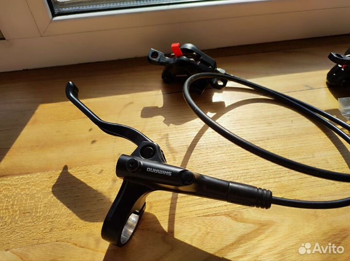 Новые Гидравлические тормоза Shimano MT200