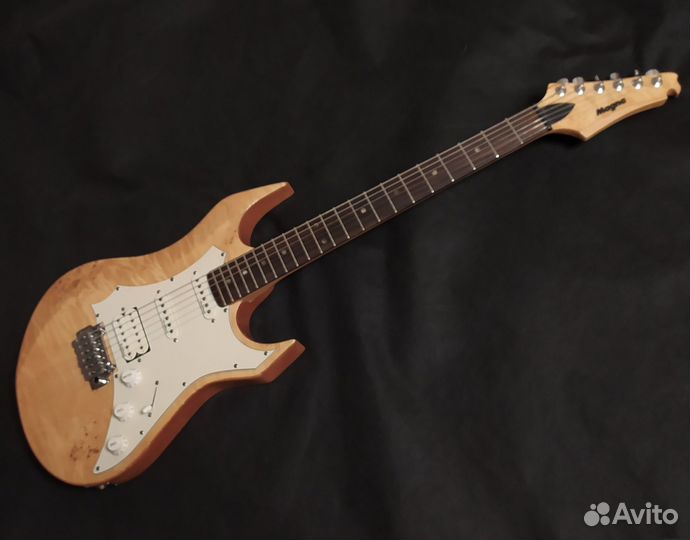 Электрогитара профессиональная