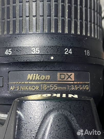 Зеркальный фотоаппарат Nikon D5000