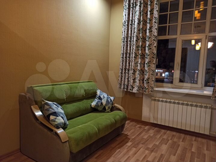 3-к. квартира, 100 м², 2/5 эт.