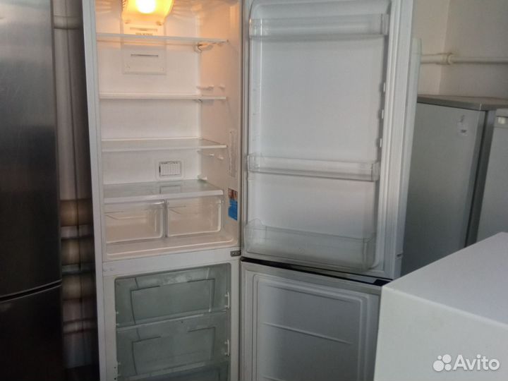 Холодильник indesit