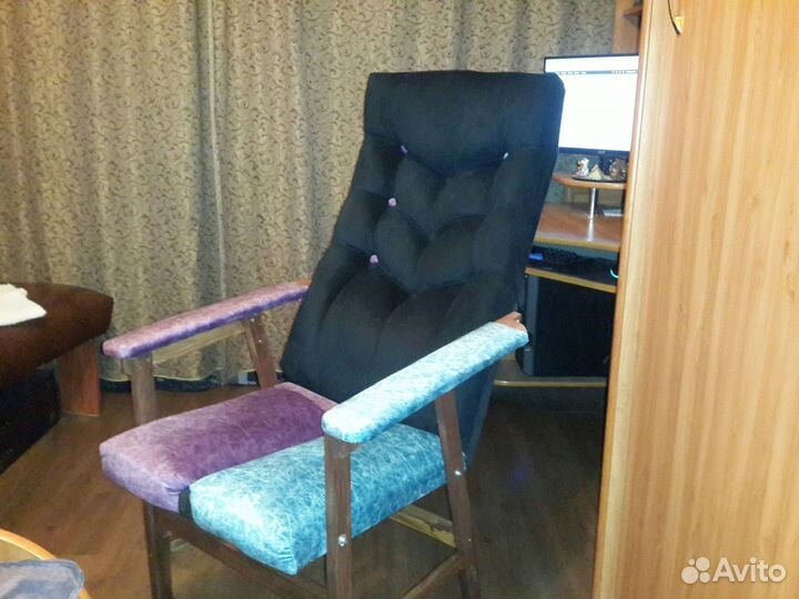 Компьютерное кресло анатомическое