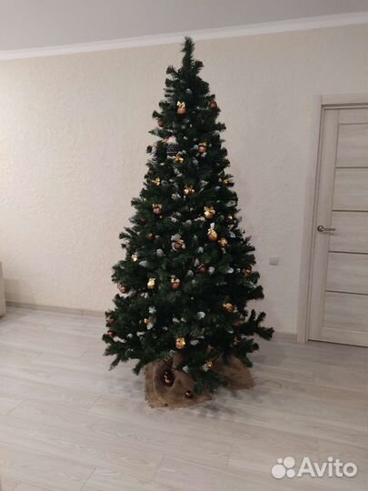 Елка искусственная 240