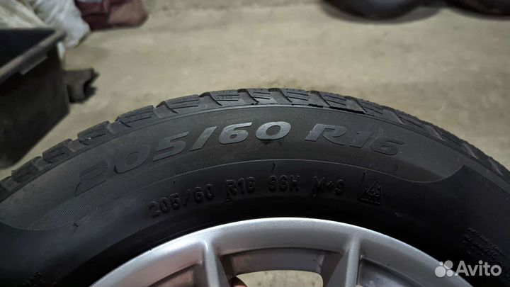 Pirelli Winter Sottozero 3 205/60 R16