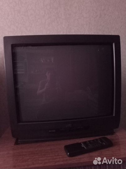 Телевизор японский JVC бу с пультом