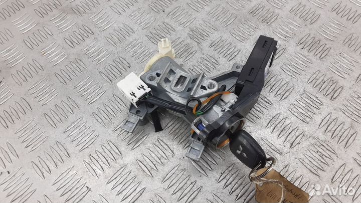 Замок зажигания на Mitsubishi Lancer 10