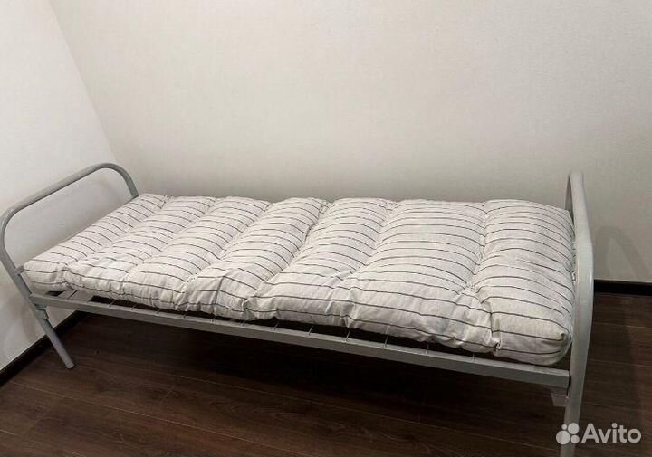 Кровать металлическая