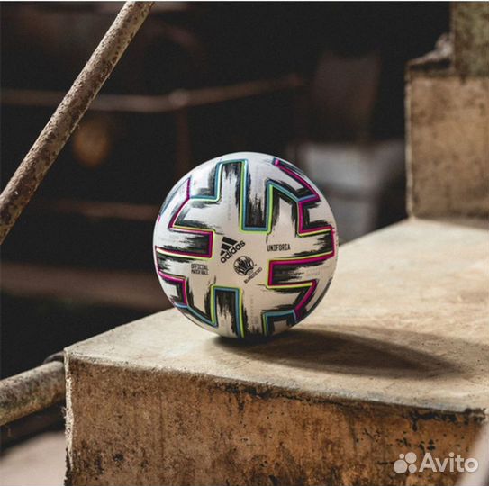 Футбольный мяч adidas uniforia евро 2020