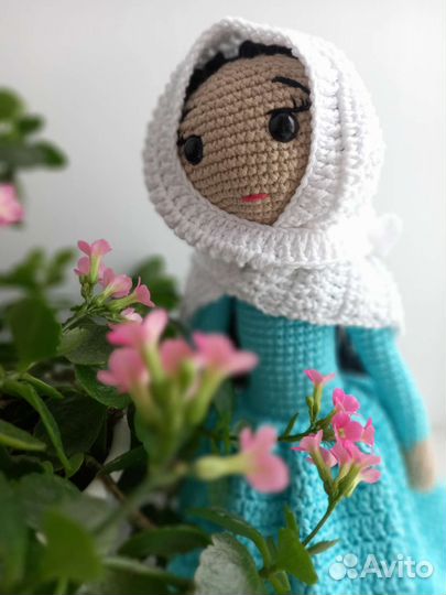 Вязаная кукла ручной работы - турчанка