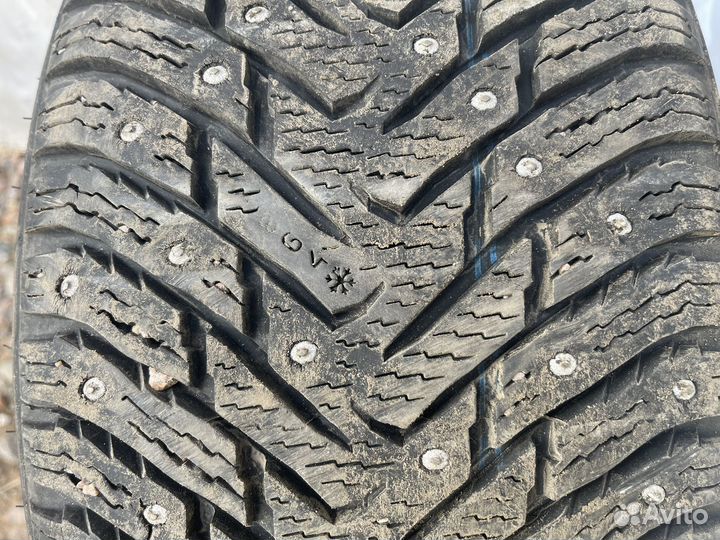 Nokian Tyres Hakkapeliitta 8 215/50 R17 95