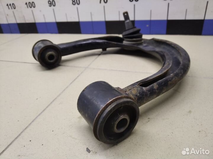 Рычаг передний верхний правый Hi Lux 2015