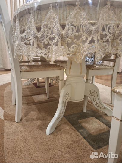 Стол и 6 стульев