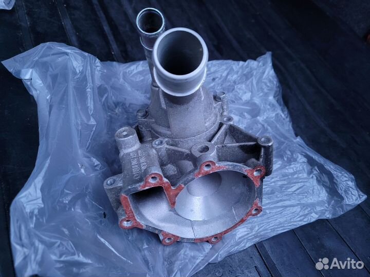 Помпа на SsangYong Kyron