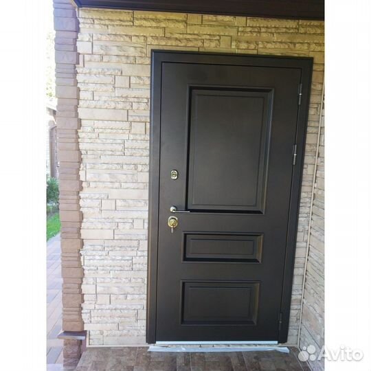 Входные двери в частные дома и квартиры