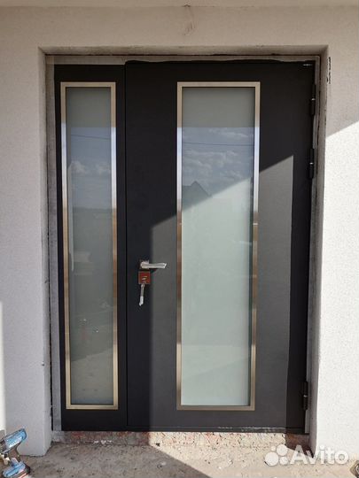 Дверь входная металлическая