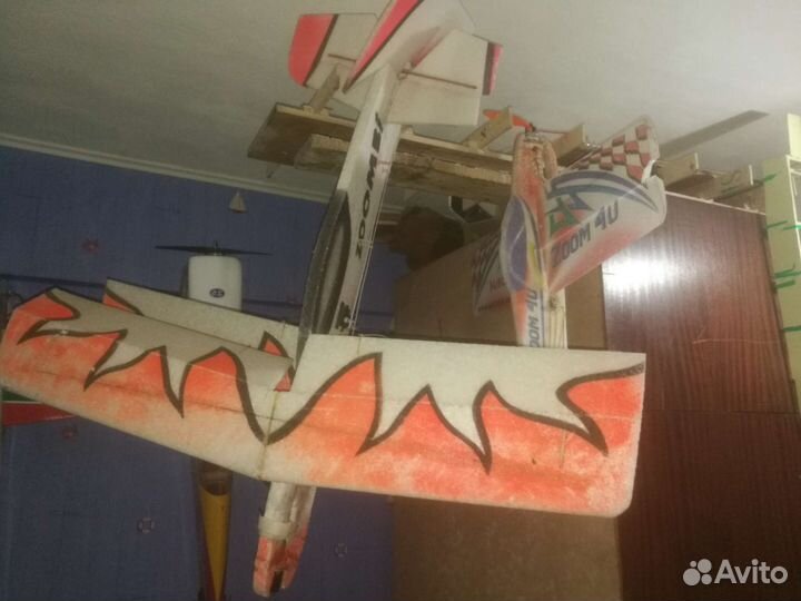 Радиоуправляемый самолет