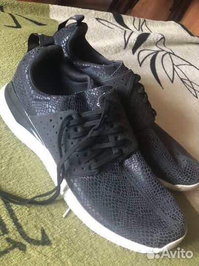 Кроссовки adidas