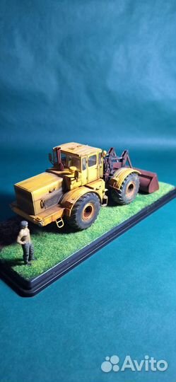 Модель трактора