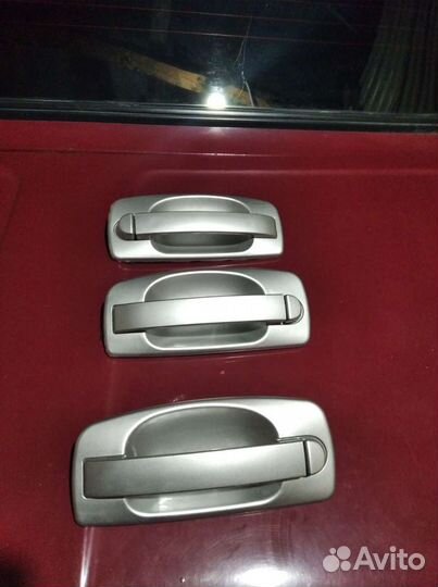 Приора ручки дверей.одна левая,две правые