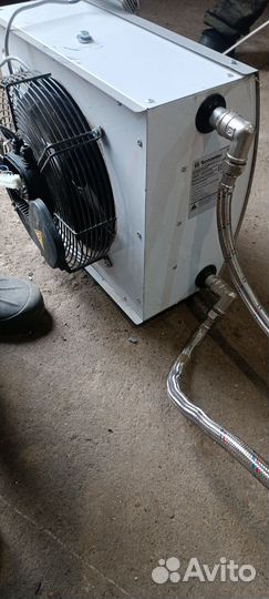 Тепловой вентилятор водяной