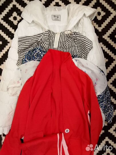 Пакетом: Костюм, корсет, куртка, блузки 42