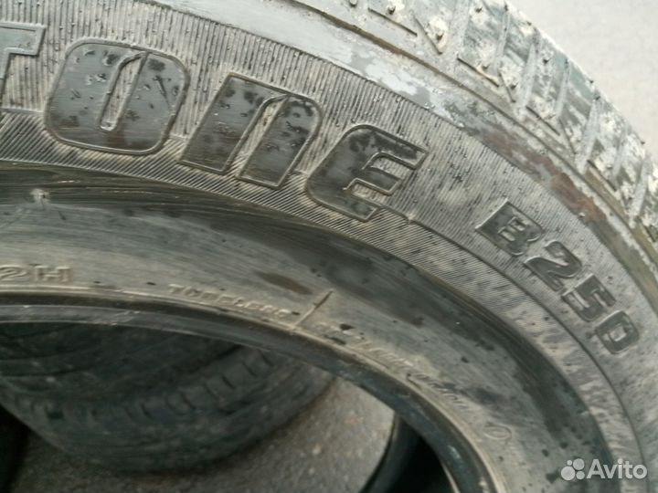 Bridgestone B250 225/70 R16