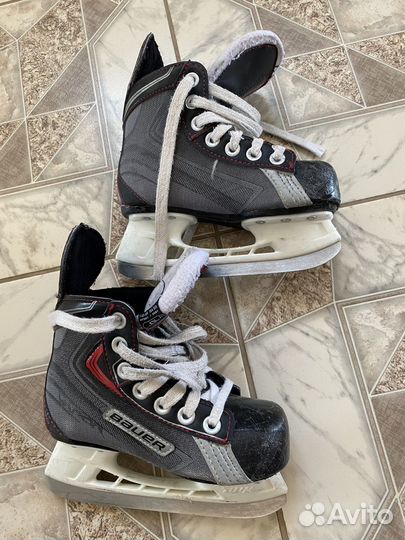 Коньки хоккейные