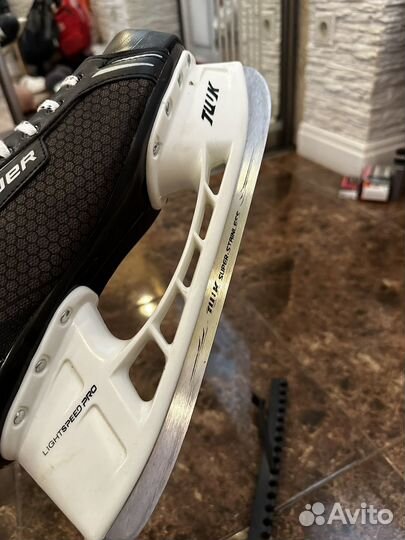 Коньки хоккейные